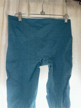 Lululemon Teal Leggings Size 6